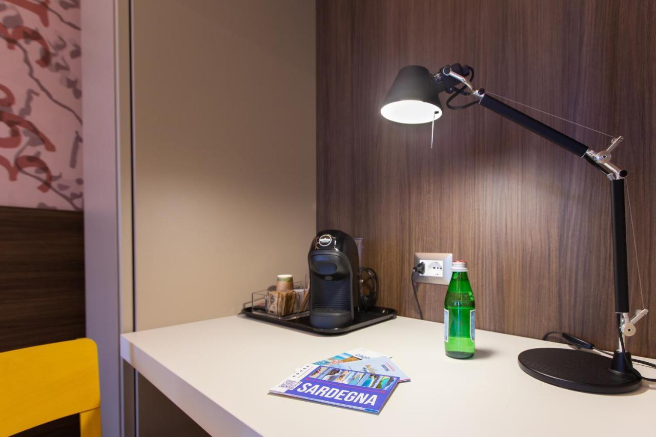 Arkadia Rooms & Apartments Кальяри Экстерьер фото